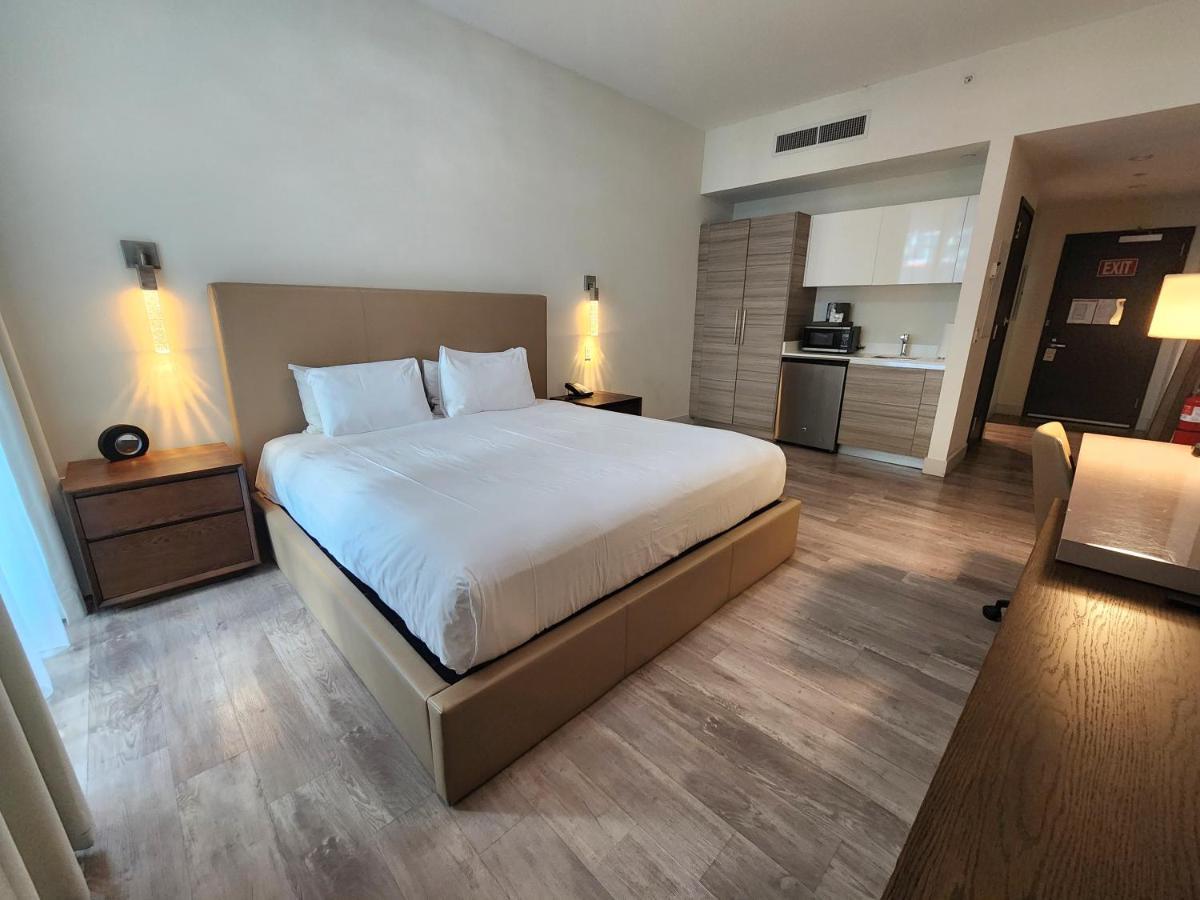 Hollywood Studios Condo Costa Luaran gambar