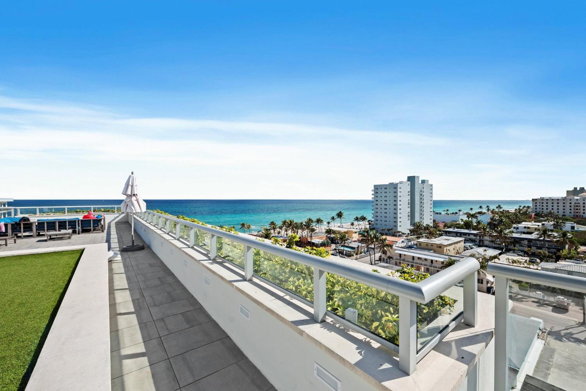 Hollywood Studios Condo Costa Luaran gambar